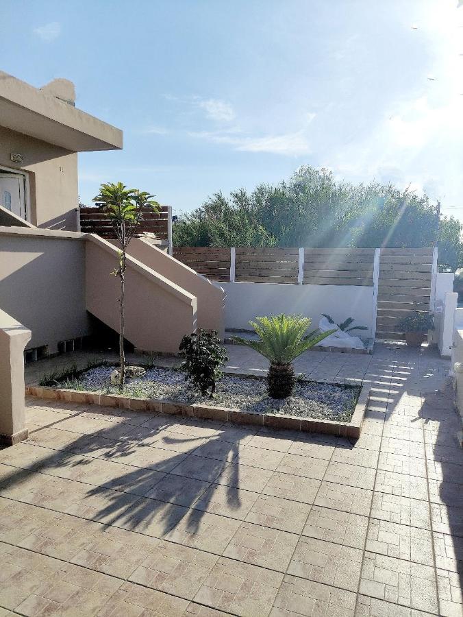 # 6 Giorgos & Chara Apartments Nea Kydonia Eksteriør bilde