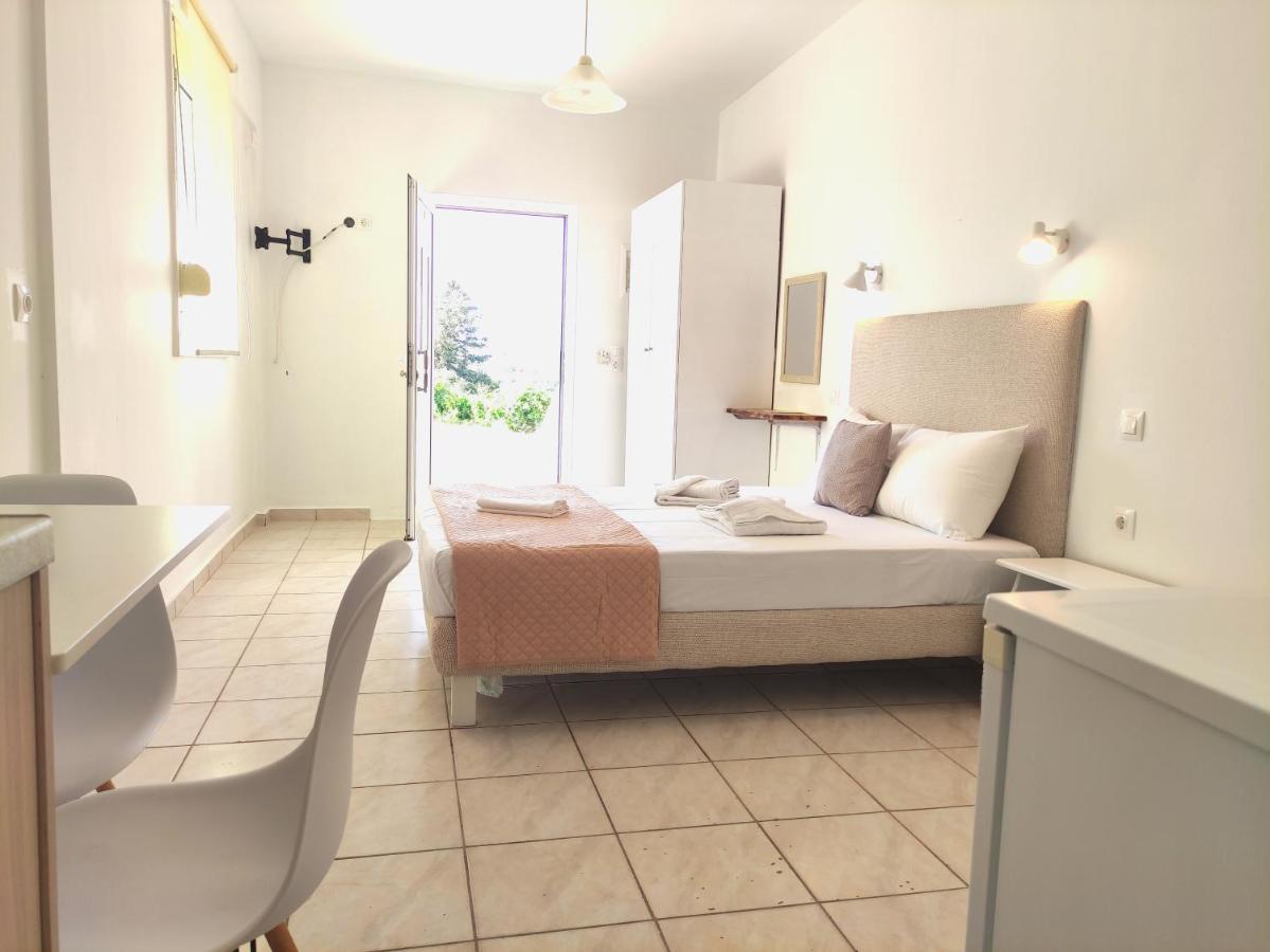 # 6 Giorgos & Chara Apartments Nea Kydonia Eksteriør bilde