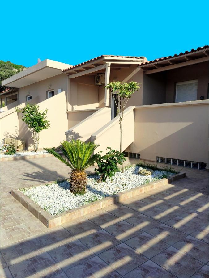 # 6 Giorgos & Chara Apartments Nea Kydonia Eksteriør bilde